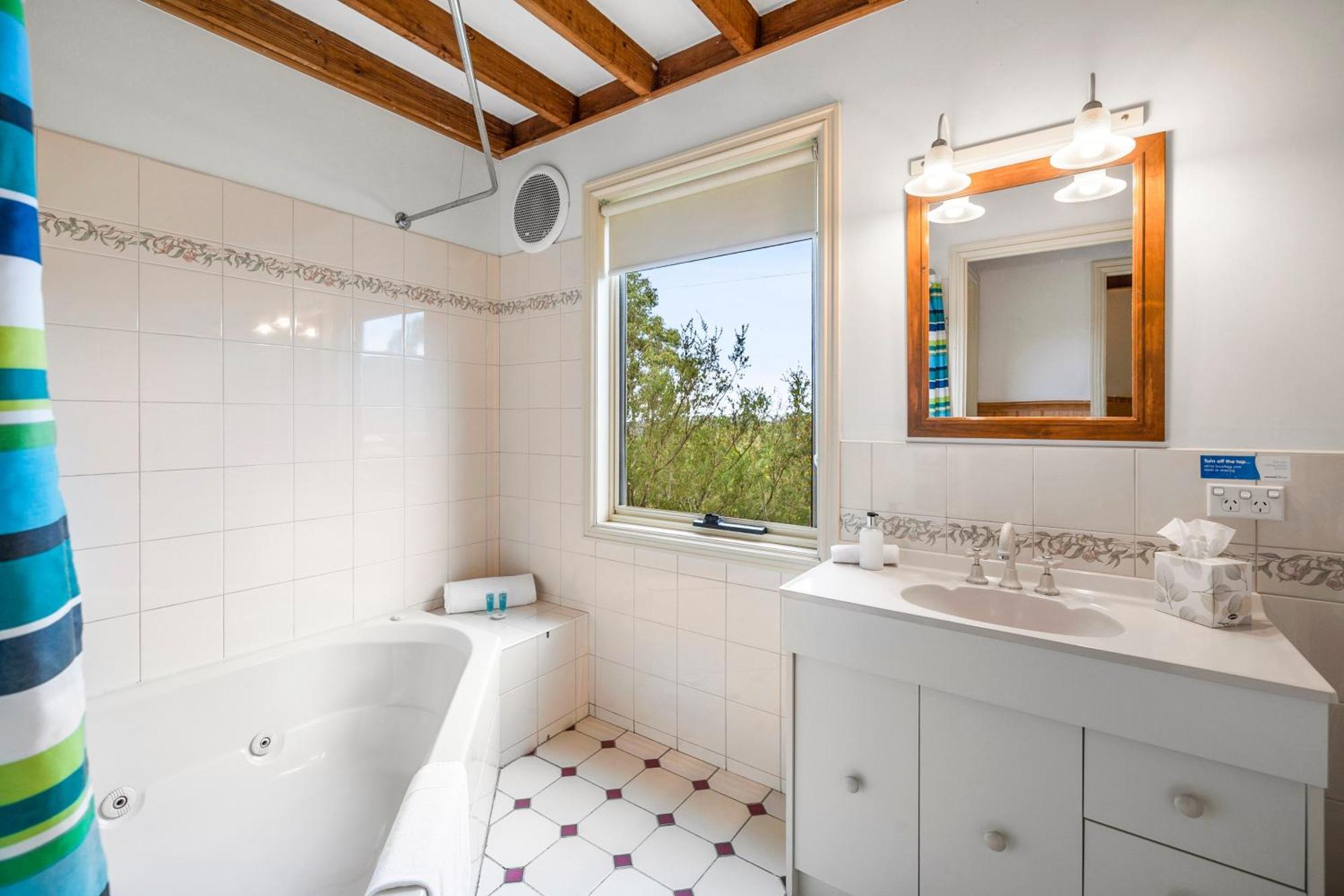Lorne Bush House Cottages & Eco Retreats Quarto foto